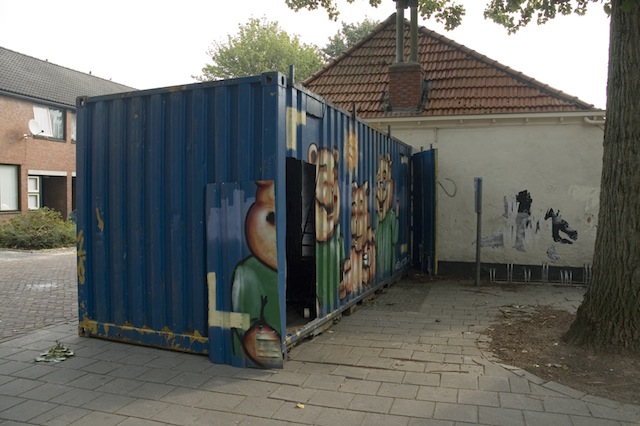 3 container2